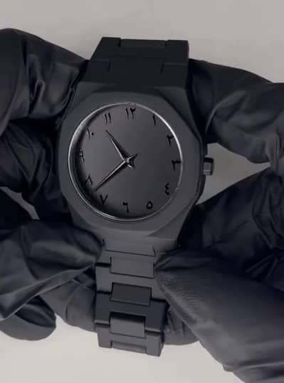 BLACK ARABIC AURA WATCH
